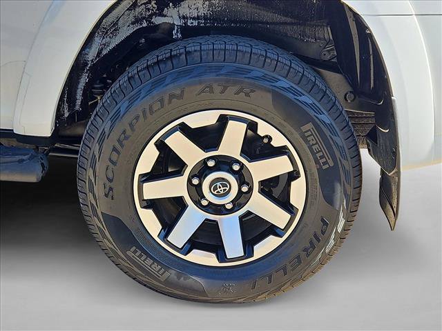 Used 2018 Toyota 4Runner TRD Off-Road AWD/4WD image 24