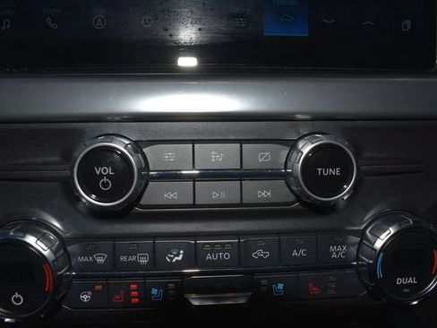 Used 2021 Ford F150 Lariat w/ Equipment Group 502A High AWD/4WD image 30