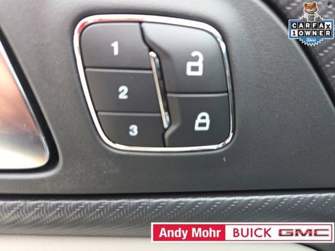 Used 2025 Ford Mustang Premium RWD image 32