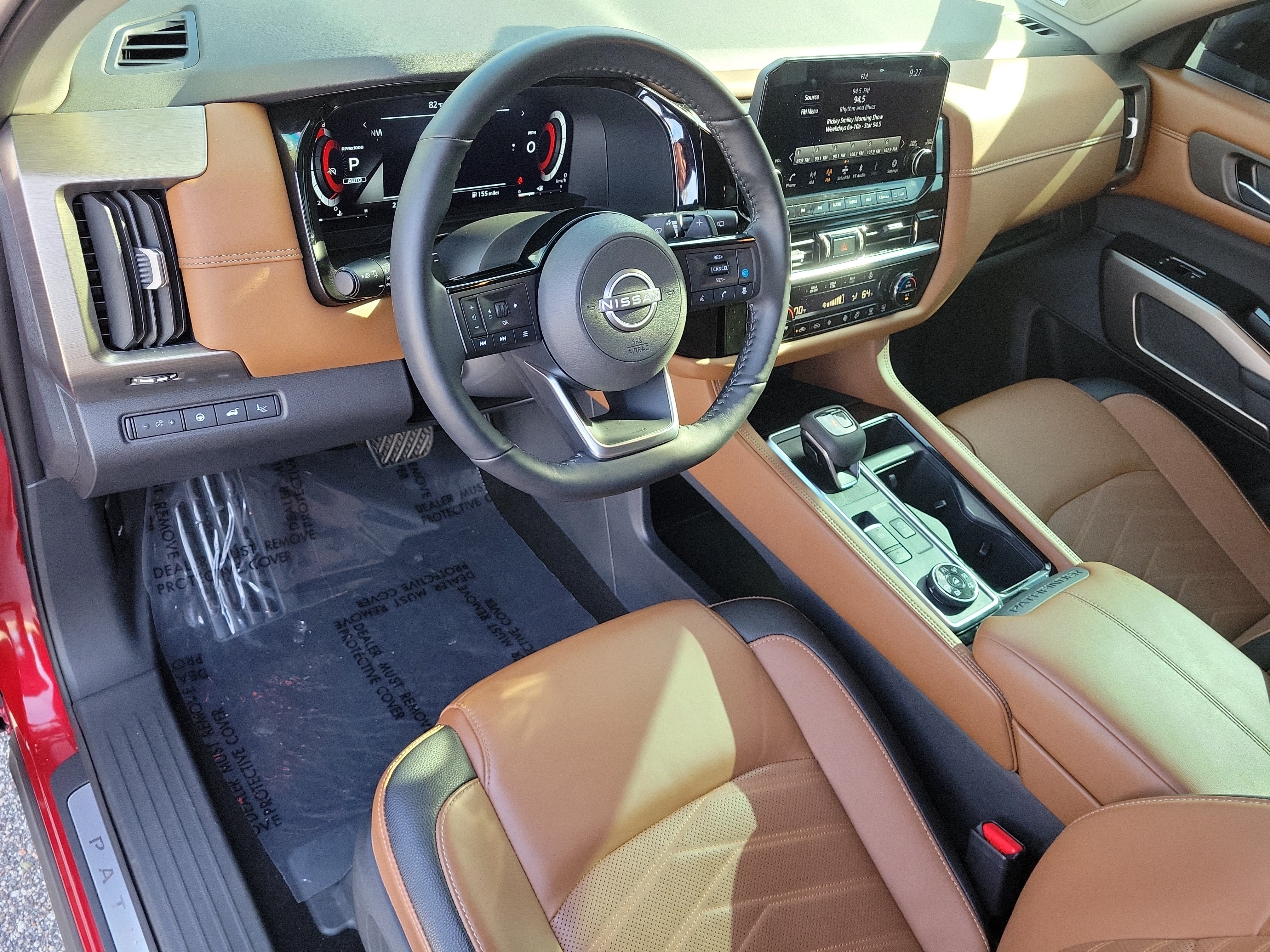 Certified 2025 Nissan Pathfinder Platinum w/ Cargo Package AWD/4WD image 14