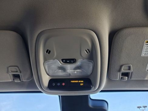 Certified 2020 Buick Encore GX Preferred w/ Cold Weather Comfort Package image 33