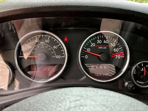 Used 2016 Jeep Wrangler Unlimited Rubicon AWD/4WD image 12