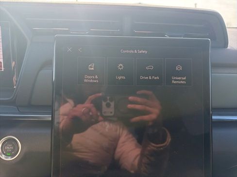 New 2026 GMC Terrain AT4 w/ Convenience Package III image 27