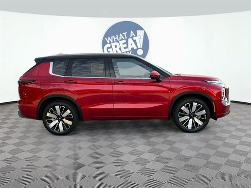 New 2025 Mitsubishi Outlander SEL image 7