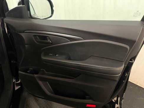 Used 2023 Honda Passport EX-L image 28