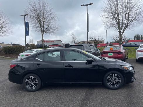 Used 2023 Nissan Sentra SV image 2