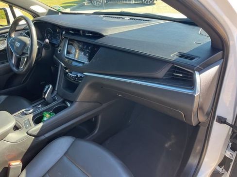 Used 2023 Cadillac XT5 Premium Luxury w/ LPO, Floor Liner Package image 35