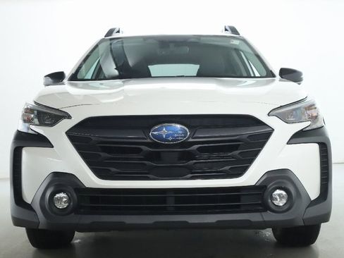 Used 2023 Subaru Outback Premium image 5
