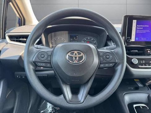 Used 2025 Toyota Corolla LE w/ LE Premium Package FWD image 43