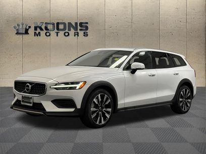 Used 2020 Volvo V60 T5 Cross Country w/ Cross Country Pro Package