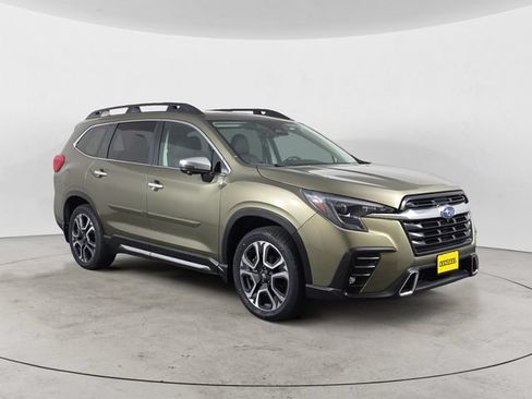Used 2023 Subaru Ascent Touring AWD/4WD image 3