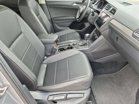 Used 2021 Volkswagen Tiguan SE AWD/4WD image 21