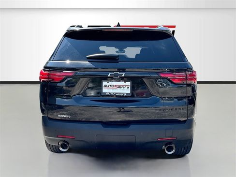 Used 2023 Chevrolet Traverse LT w/ Midnight/Sport Edition image 6