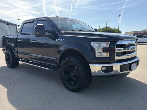 Used 2015 Ford F150 Lariat RWD image 32