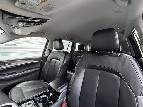 Used 2023 Jeep Grand Cherokee Limited image 12