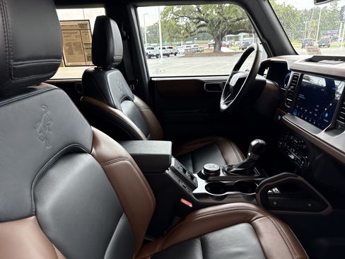 Used 2024 Ford Bronco Outer Banks AWD/4WD image 31