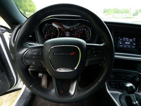 Used 2015 Dodge Challenger R/T w/ Quick Order Package 22B R/T image 6