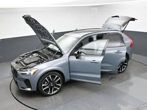 Used 2023 Volvo XC60 B5 Ultimate w/ Climate Package FWD image 52
