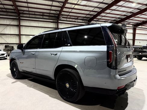 Used 2023 Cadillac Escalade V image 6