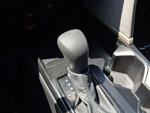 Used 2025 Toyota Camry LE w/ Convenience Package FWD image 14