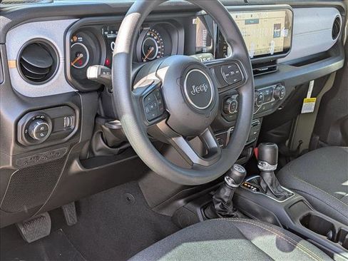 New 2026 Jeep Gladiator Sport AWD/4WD image 3