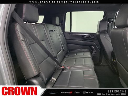 Used 2026 Chevrolet Suburban RST AWD/4WD image 16
