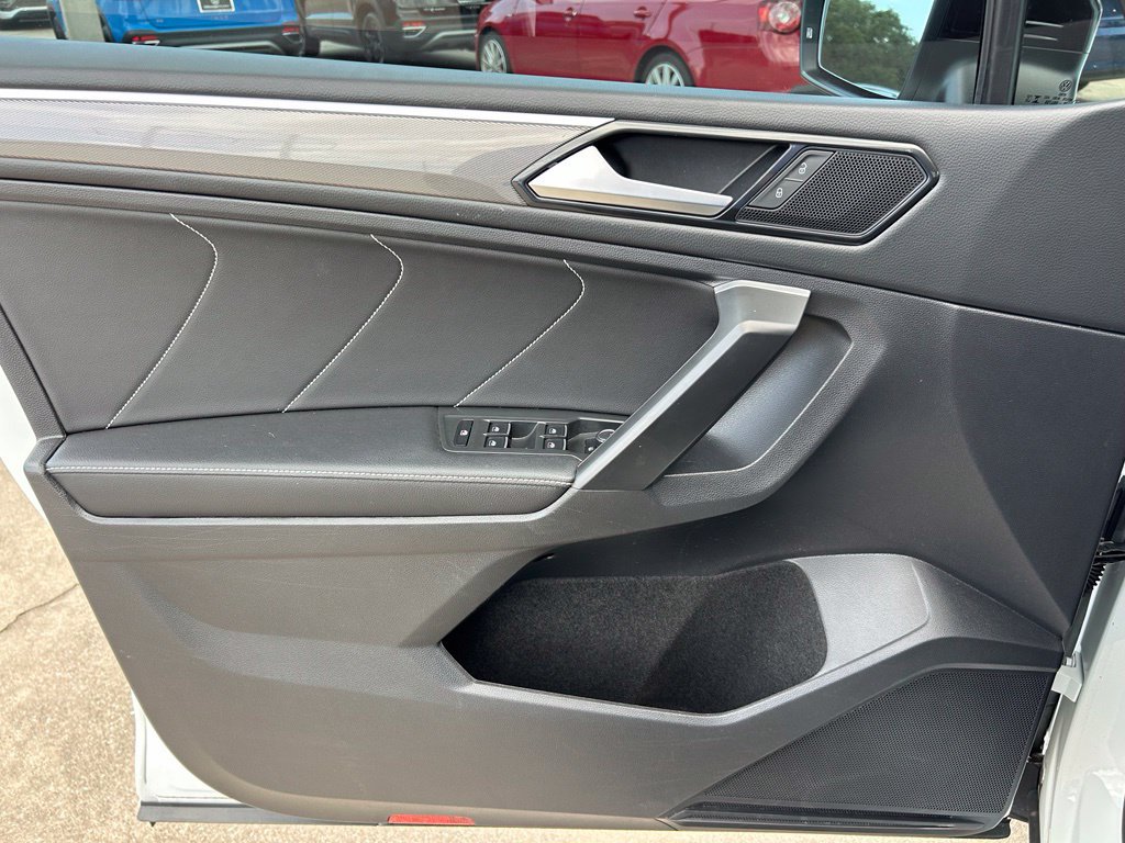 Certified 2023 Volkswagen Tiguan SE R-Line FWD image 18