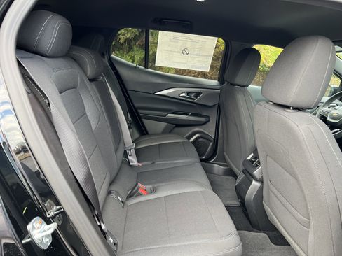 New 2026 Chevrolet Equinox EV LT image 31