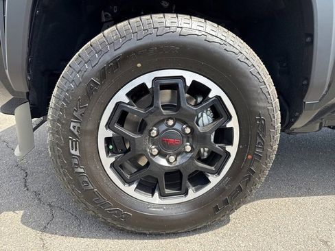 New 2025 Toyota Tacoma TRD Off-Road image 24