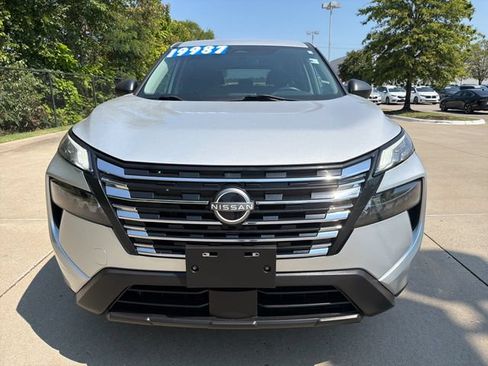 Used 2024 Nissan Rogue S FWD image 8