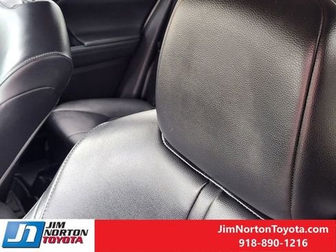 Used 2022 Toyota Highlander XLE image 15