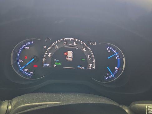 Used 2019 Toyota RAV4 Limited AWD/4WD image 10