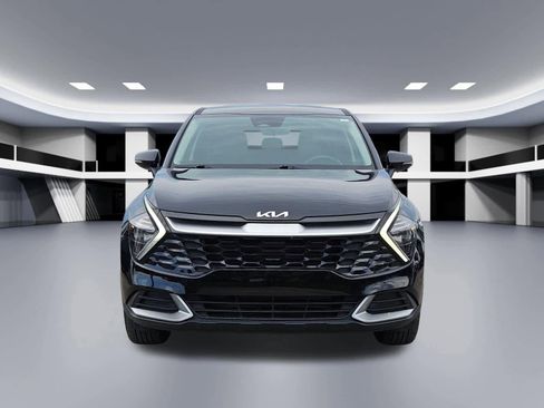 Certified 2023 Kia Sportage EX FWD image 9