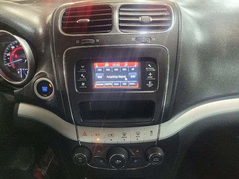 Used 2018 Dodge Journey SE w/ Popular Equipment Group image 25