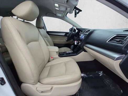 Used 2019 Subaru Outback 2.5i Premium AWD/4WD image 23