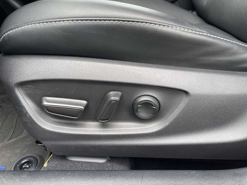 Used 2021 Toyota Prius Prime XLE FWD image 14