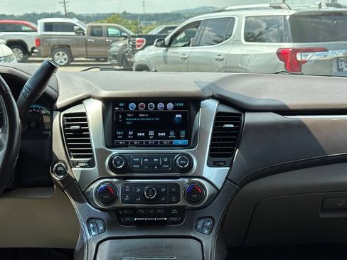 Used 2020 Chevrolet Suburban Premier RWD image 20