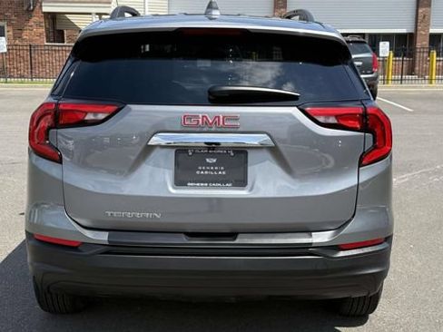 Used 2019 GMC Terrain SLE w/ Driver Convenience Package FWD image 7