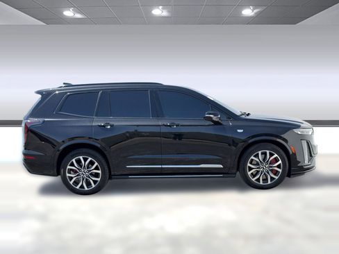 Certified 2022 Cadillac XT6 Sport w/ Platinum Package AWD/4WD image 7