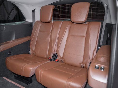 Used 2026 Mercedes-Benz GLS 450 4MATIC image 13