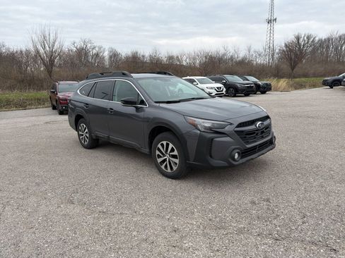 Certified 2024 Subaru Outback Premium image 10