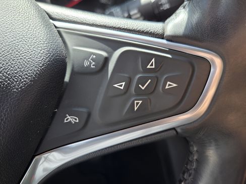Used 2018 Chevrolet Equinox Premier FWD image 26