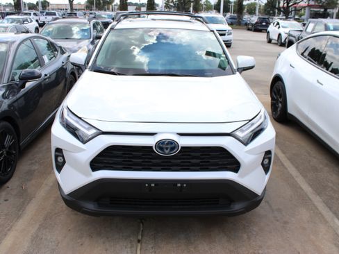 Used 2024 Toyota RAV4 XLE Premium w/ Weather Package AWD/4WD image 4