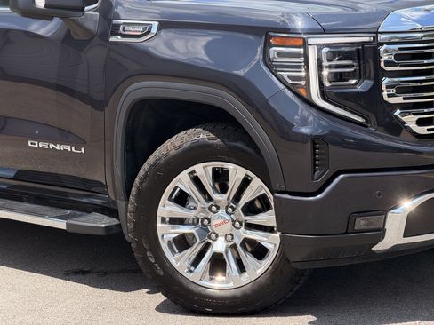Used 2025 GMC Sierra 1500 Denali w/ Technology Package AWD/4WD image 3