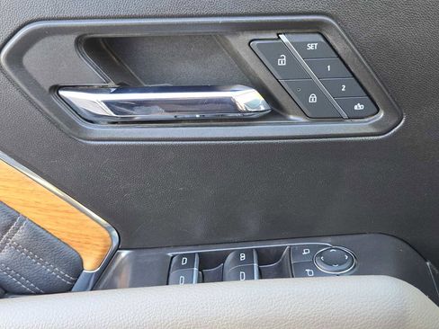 Certified 2024 GMC Canyon Denali image 22