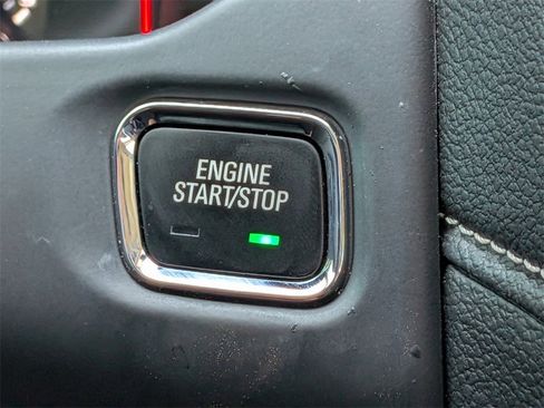 Used 2022 GMC Acadia Denali w/ Denali Technology Package image 30