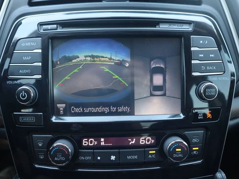 Used 2018 Nissan Maxima Platinum FWD image 23