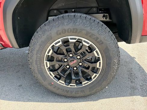 New 2026 GMC Canyon AT4 AWD/4WD image 26