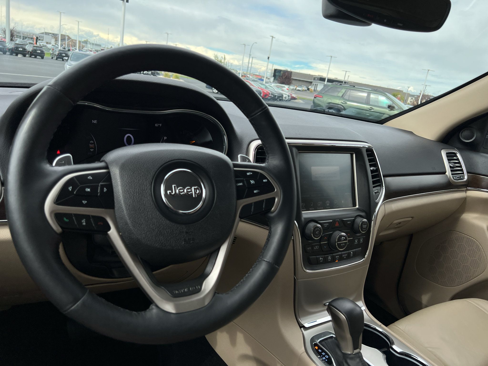 Used 2017 Jeep Grand Cherokee Limited AWD/4WD image 17