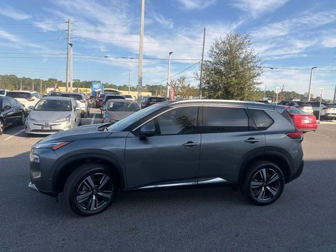 Certified 2023 Nissan Rogue Platinum w/ Platinum Premium Package image 5